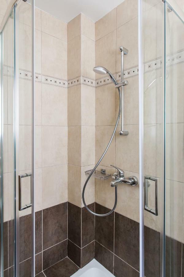 Delightful 1BD Apartment in Plaka by UPSTREET Athena Bagian luar foto
